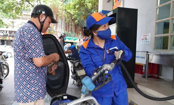 Giá xăng dầu tối 3/10: Dầu rẻ rồi, E5 RON 92 và E10 RON 95 có cơ hội về 20.000 đồng/lít từ tuần tới? Giá đầy bình xe số ảnh 1
