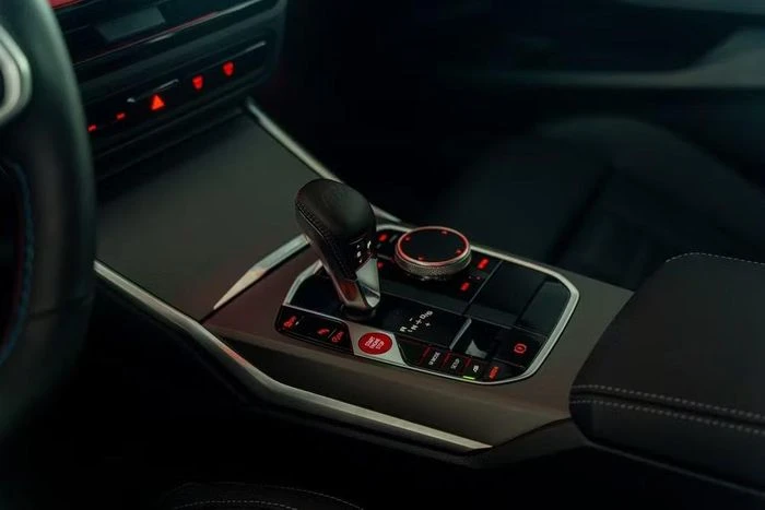 Cận cảnh BMW M2 giá gần 4,1 tỷ đồng vừa ra mắt thị trường Việt Nam - Hình 26
