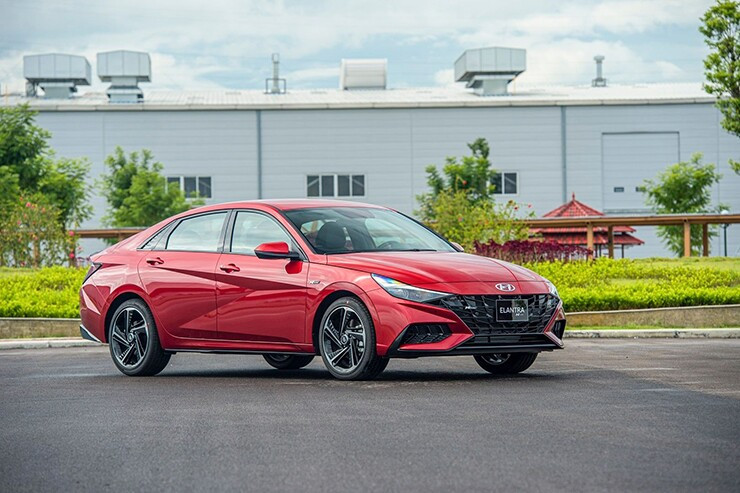 Thiết kế đầu xe Hyundai Elantra