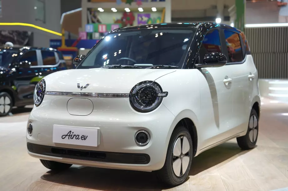 Wuling Hongguang Mini EV 2026 sở hữu thiết kế đầu xe mới