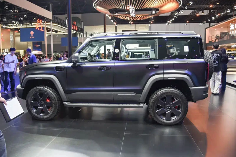 SUV địa hình thiết kế hầm hố, công suất 532 mã lực, giá 715 triệu đồng - Hình 2