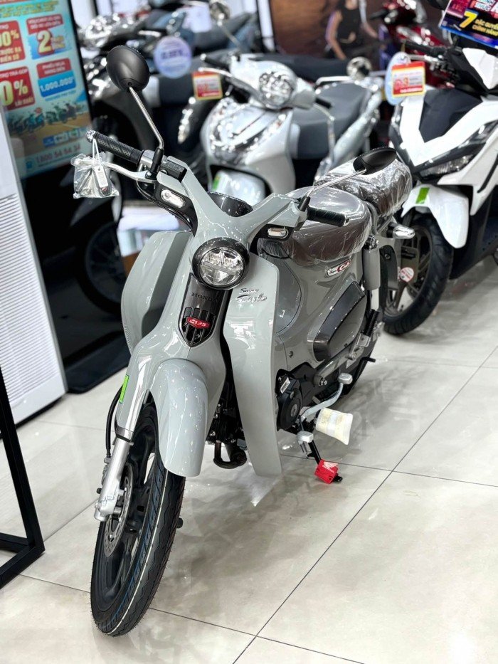 13-1789292982-huyen-thoai-honda-super-cub-tai-xuat-dien-mao-thoi-thuong-dong-co-chuan-euro-4