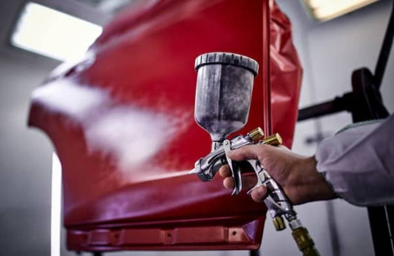 Sơn dặm xe ô tô quy trình cần được thực hiện theo các bước bài bản và đúng kỹ thuật
