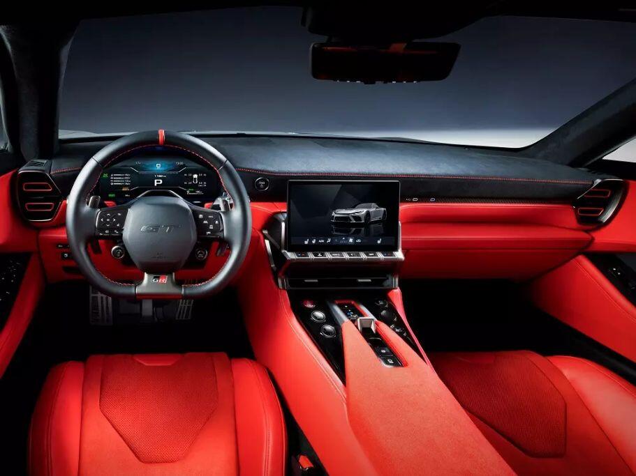 Xe được trang bị khối động cơ xăng V8, dung tích 4.0L tăng áp đôi và mô tơ điện.