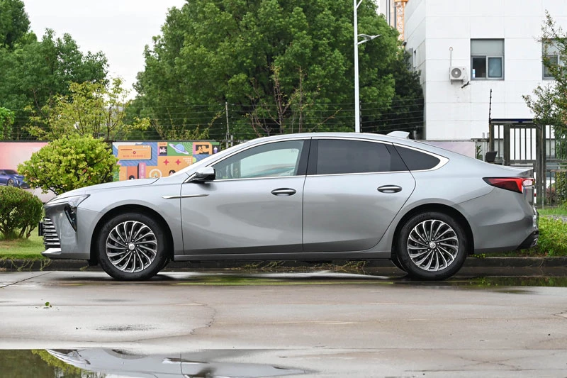 Xe sedan dài hơn 5 mét, công suất 237 mã lực, giá hơn 800 triệu đồng - Hình 3