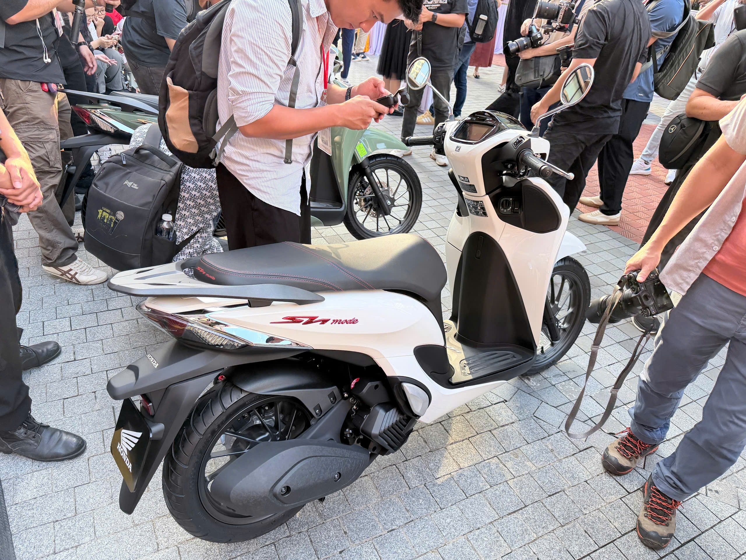 Honda SH Mode 2027 chính thức ra mắt: Thiết kế mới thời thượng, động cơ nâng cấp, trang bị gần bằng SH 125i, giá hấp dẫn ảnh 3