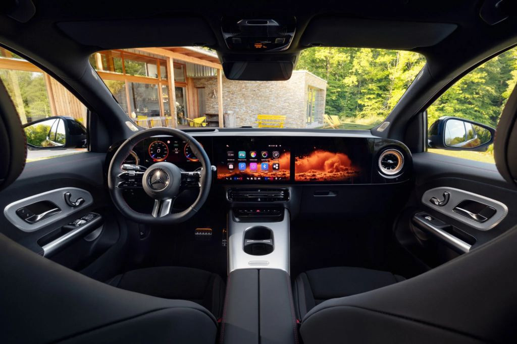 Khoang lái hiện đại Mercedes-Benz GLA
