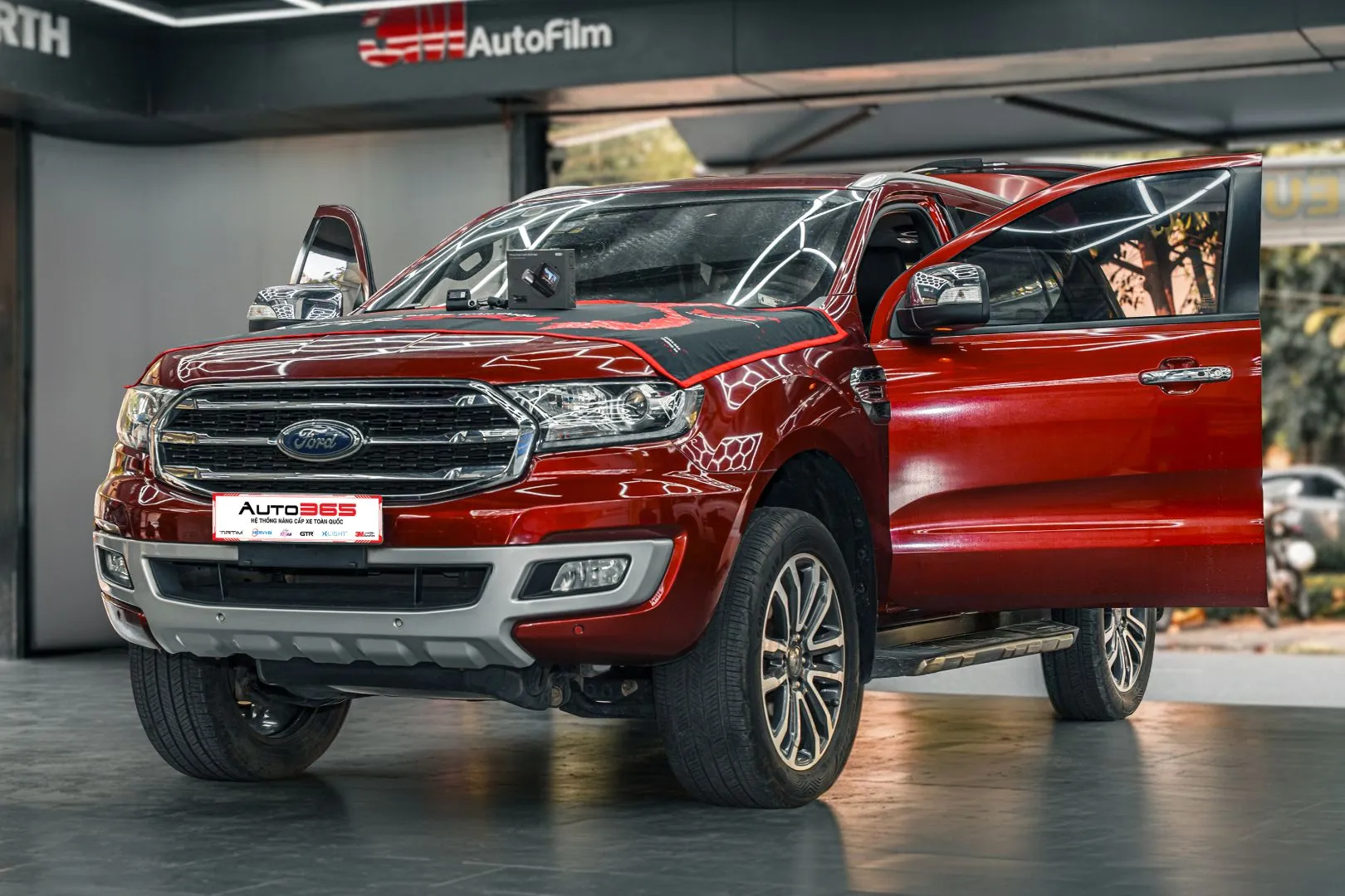 Ford Everest 2019 lắp camera hành trình 70mai A510 tại Auto365.vn - Trụ Sở Chính