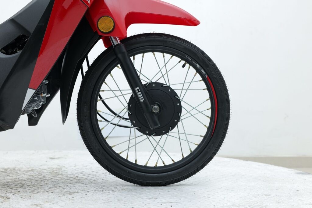 ‘Vua xe số’ 110cc mới của Ý chính thức ra mắt: Thiết kế ‘nét’ hơn Honda Future, trang bị bỏ xa Wave Alpha và RSX, giá rẻ ảnh 6