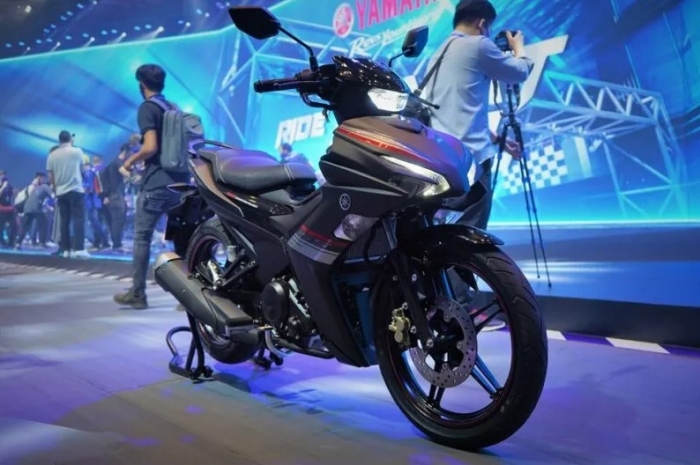 Giá xăng dầu hôm nay 2/10: E5 RON 92 và E10 RON 95 tăng thông 5 kỳ liền, đầy bình xe côn tay 150-160cc bao nhiêu tiền? ảnh 2
