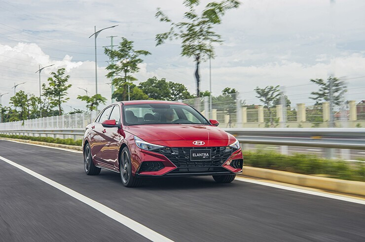 Trang bị trên Hyundai Elantra