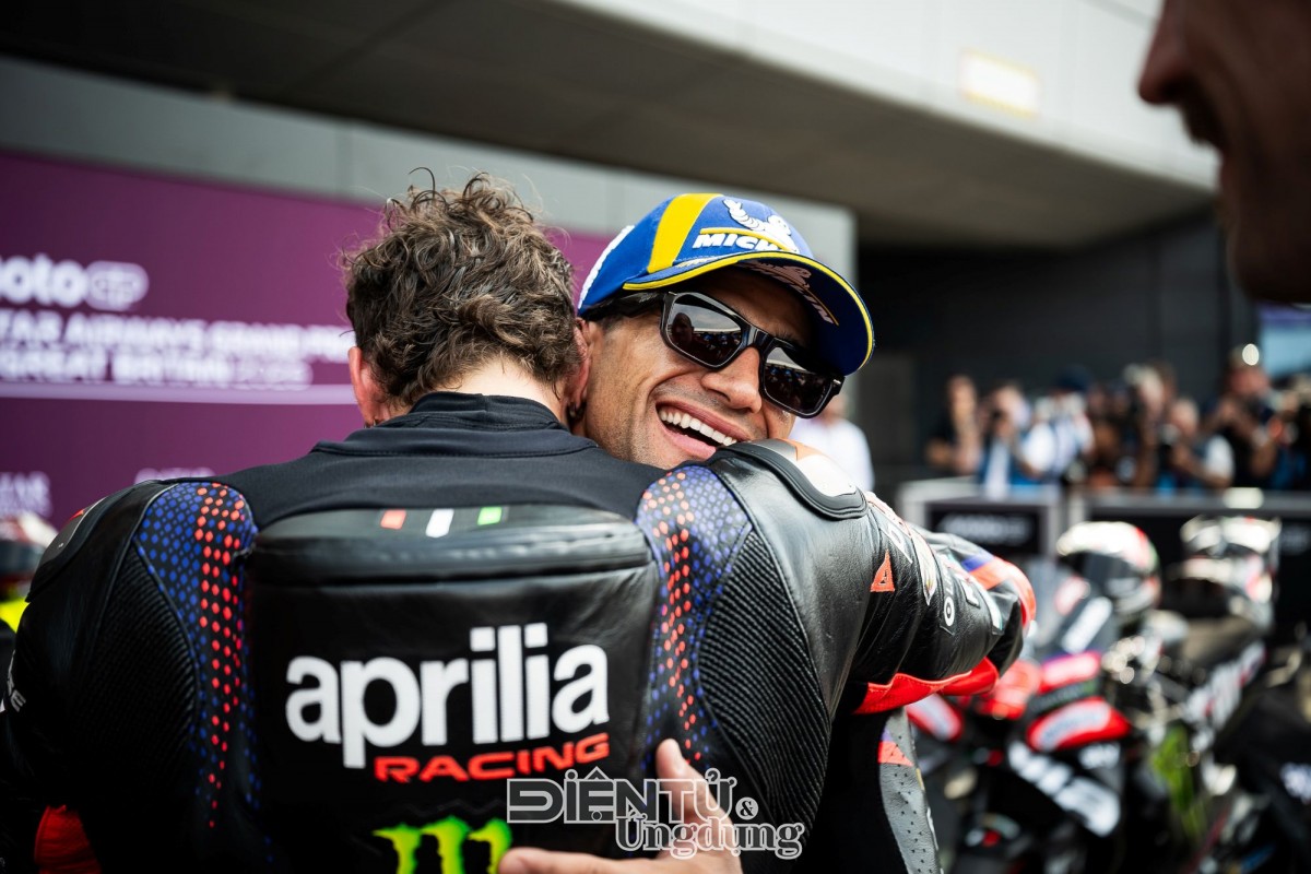 Aprilia độc chiếm mọi bảng xếp hạng của giải đua Grand Prix