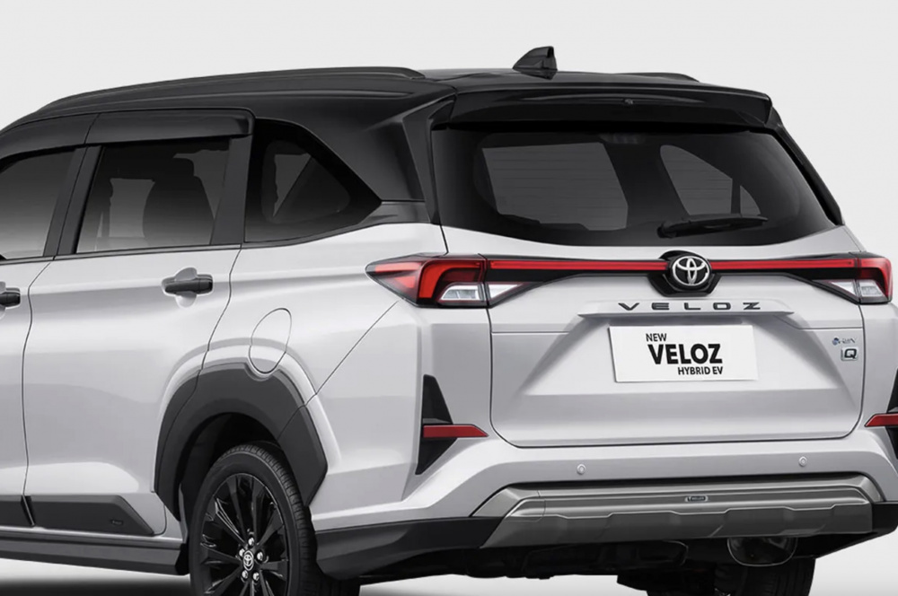 Toyota Veloz Hybrid chính thức ra mắt tại Indonesia