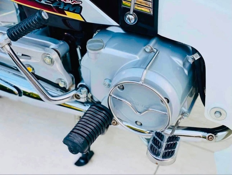 Honda Dream Việt 13 năm tuổi biển ngũ quý 9 được chào giá 245 triệu đồng - 7