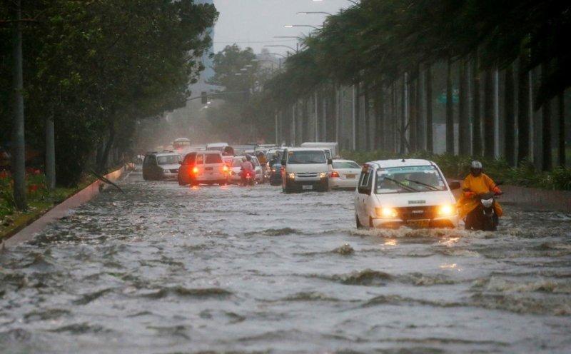 5 dấu hiệu cho thấy tài xế nên quay đầu thay vì cố lái ô tô qua đường ngập