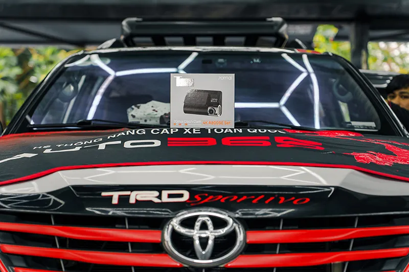 Hộp 70mai A800SE dùng trên Toyota Fortuner 2015 TRD Sportivo