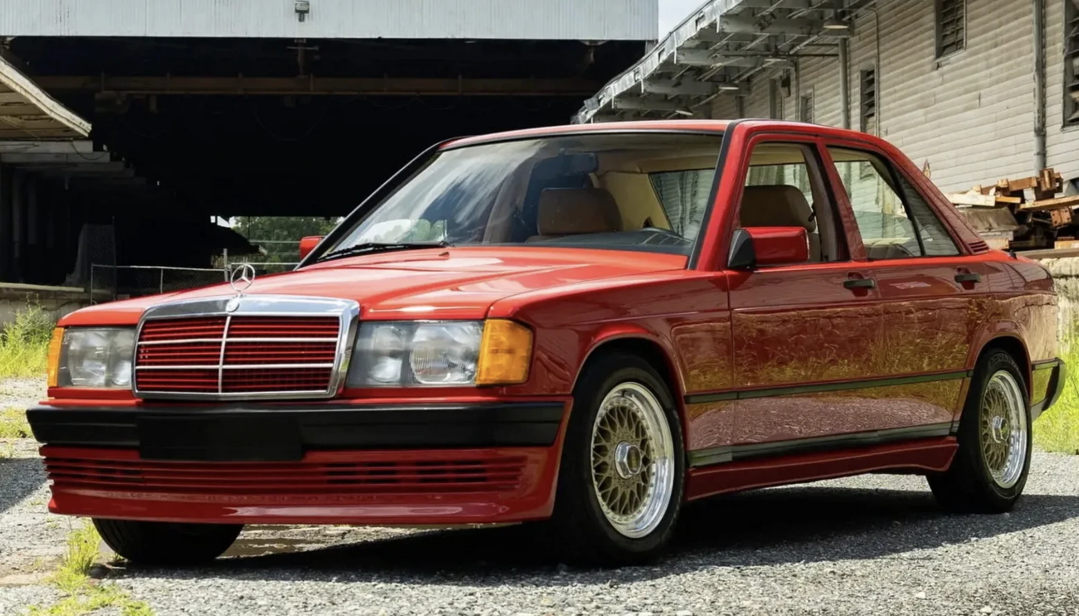 Xế cổ Mercedes-Benz 190E đời 1984 độ turbo độc nhất vô nhị - Hình 4