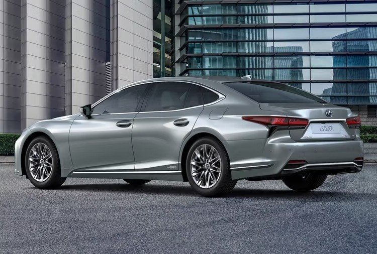 lexus ls.jpeg