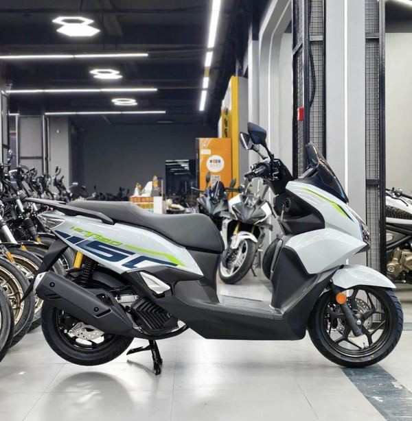 Honda chính thức mở bán ‘vua xe ga’ 150cc mới: ‘Nét’ hơn SH, có ABS 2 kênh và TCS trên cơ Air Blade, giá 58 triệu đồng