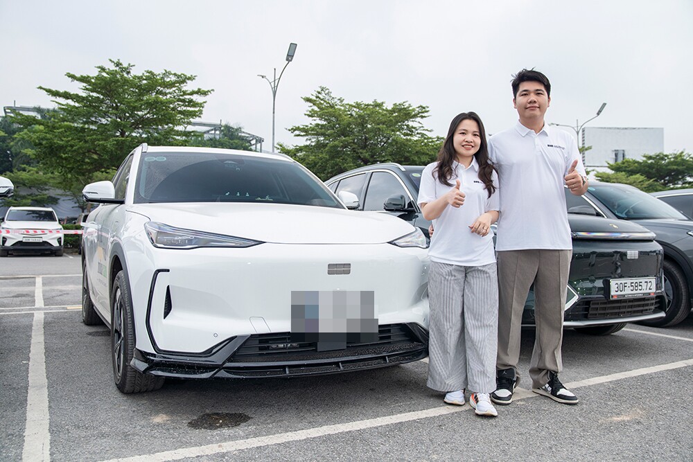 Anh Lương Vương Anh chủ chiếc Geely EX5