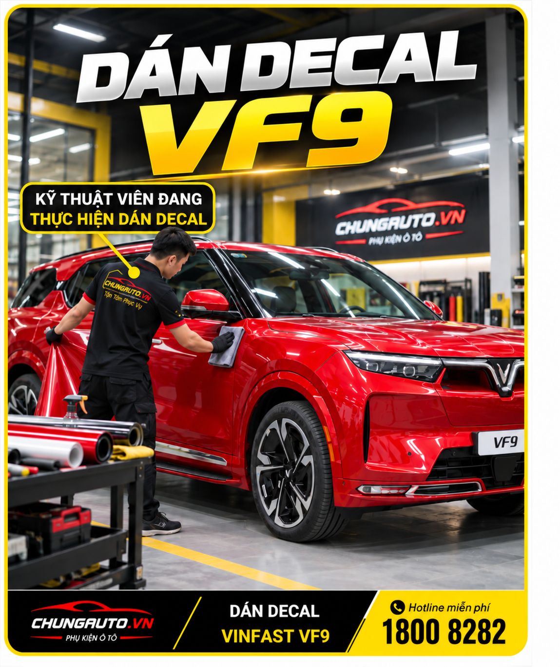 Kỹ thuật viên dán decal VF9
