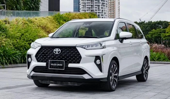 Loạt xe 7 chỗ đua khuyến mãi, giảm giá cả trăm triệu - Hình 2