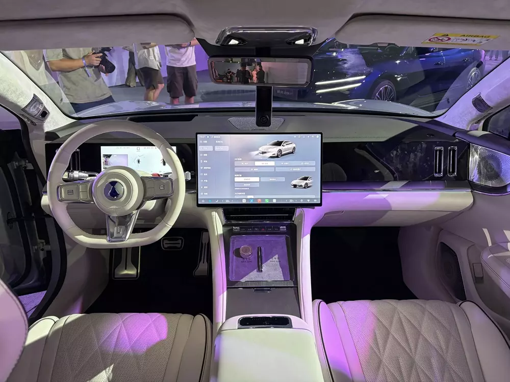 BYD Denza Z9S được open, sở hữu phạm vi di chuyển lên tới 1.100 km và hỗ trợ sạc siêu nhanh - Ảnh 7.