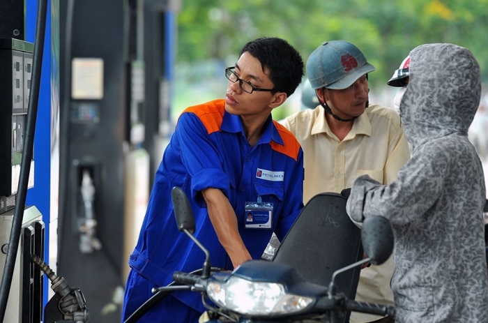 Giá xăng dầu chiều 24/10: E10 RON 95 và E5 RON 92 lại giảm mạnh về gần đáy, dầu diesel vẫn rẻ, giá đầy bình ô tô Toyota ảnh 1