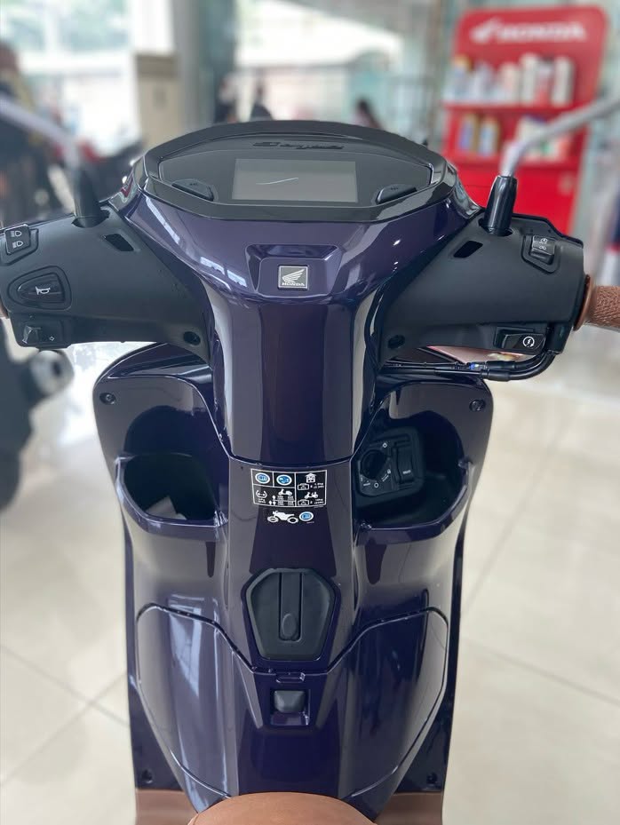honda-stylo-160-6