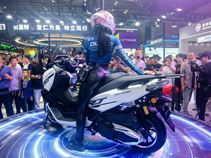 CYCLONE RT450 bình xăng 18 lít