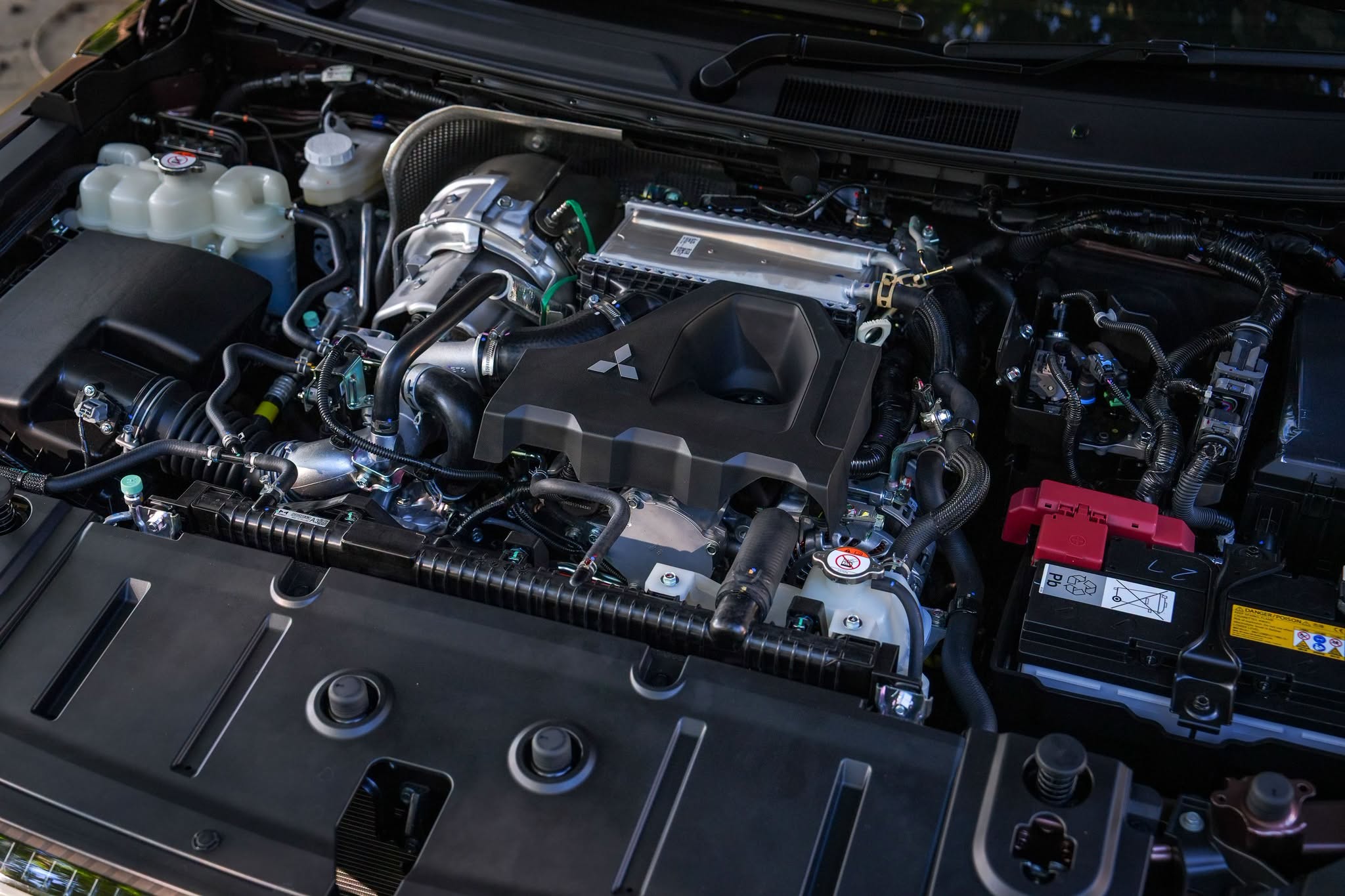 Động cơ trên Pajero 2027 có mô-men xoắn tăng 10Nm so với Triton (Ảnh: Mitsubishi).