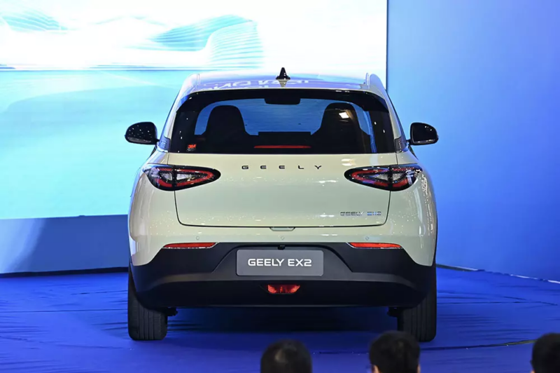 Geely EX2 2026 khuyến mãi T8/2026: Giá lăn bánh, thông số xe, trả góp