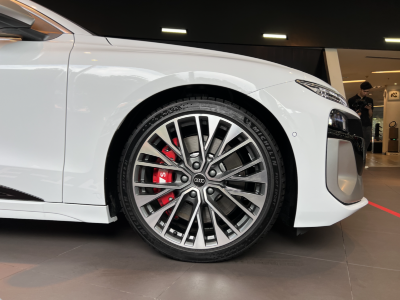 Audi S6 Sportback e-tron 2026: Sedan thuần điện hiệu năng cao đầu tiên của Audi tại Việt Nam