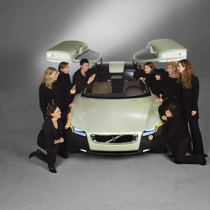 Khi Volvo để phái nữ làm xe ô tô - Hình 1