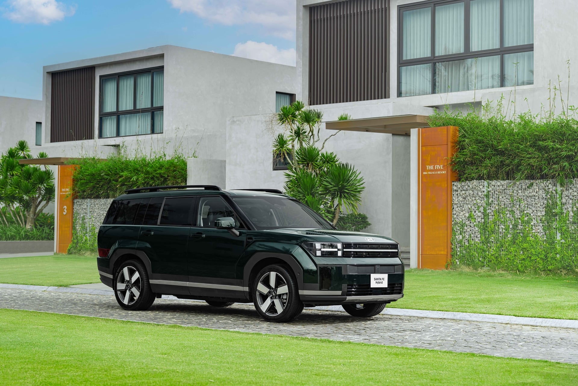Dải sản phẩm hybrid của Hyundai Thành Công tại thị trường Việt Nam rất hạn chế.