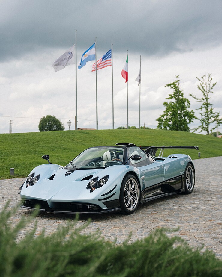 Đẳng cấp Pagani: Tiền ốc vít titan đủ mua một chiếc Porsche 911 - 5