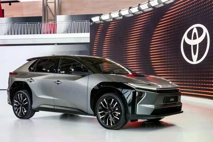 Toyota tính bán xe điện giá mềm hơn ở Đông Nam Á - Hình 1