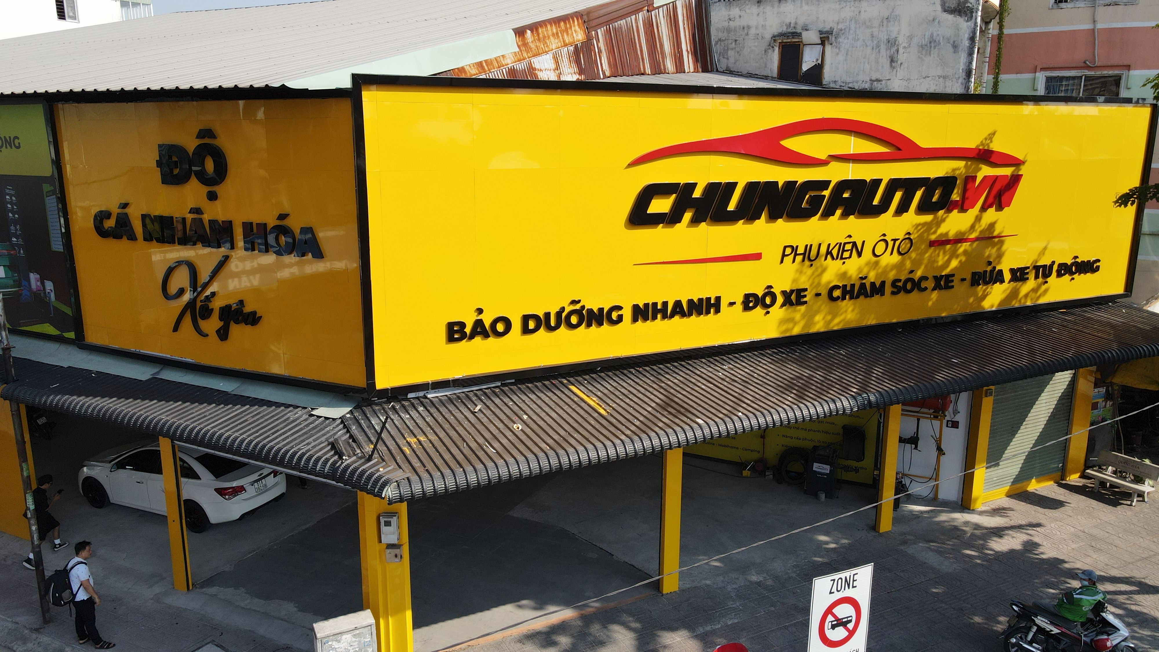 chungauto-ho-chi-minh-ngoai