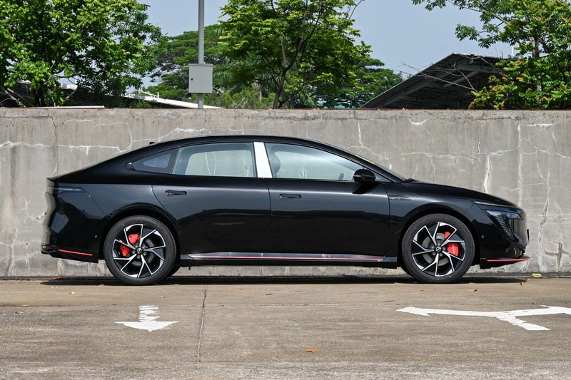 Xe điện Nissan mạnh 268 mã lực, phạm vi hoạt động 635 km, giá chưa tới 500 triệu đồng - Hình 3