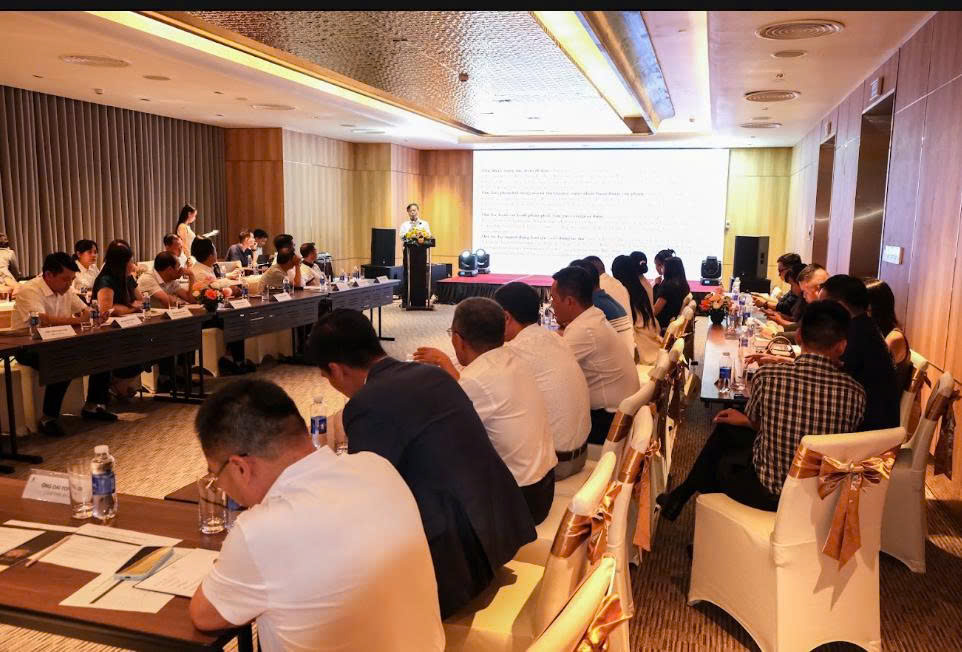 Chủ tịch FAW Bestune Lưu Trung Thầm phát biểu tại sự kiện, chia sẻ định hướng phát triển của thương hiệu tại thị trường Việt Nam.