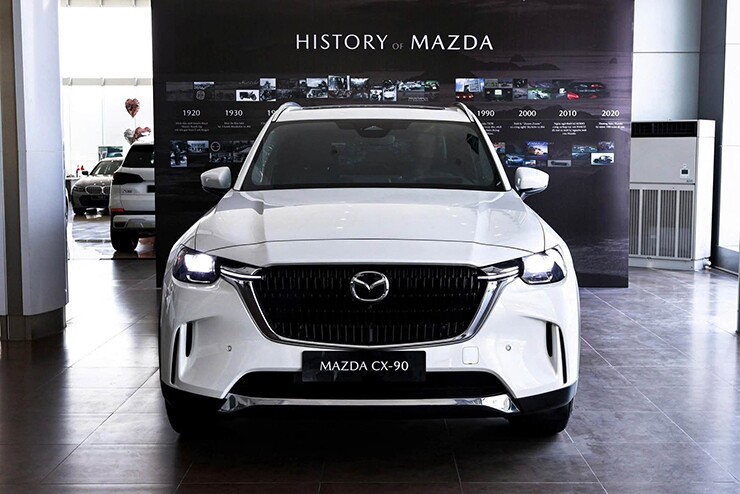 Mazda CX-90 PHEV bất ngờ giảm giá hơn 80 triệu đồng tại đại lý - 2