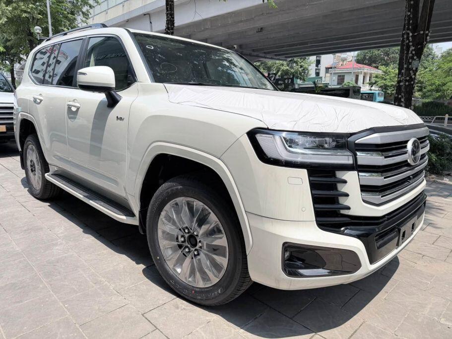 Chi tiết LC300 300 HEV - động cơ xăng V6 3.5L tăng áp kép và mô-tơ điện
