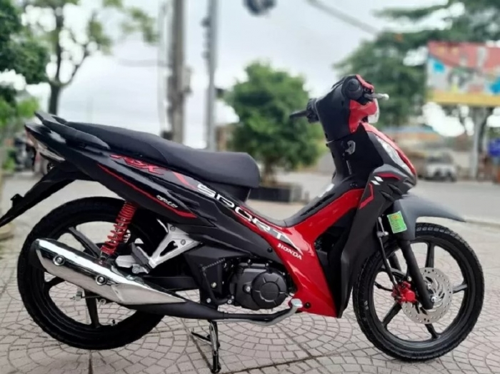 Giá xăng dầu chiều nay 5/8: Xăng E10 ‘sáng cửa’ xuống 18.000 đồng/lít, RON 92 cách đáy 3.100 đồng, giá đầy bình xe số ảnh 2