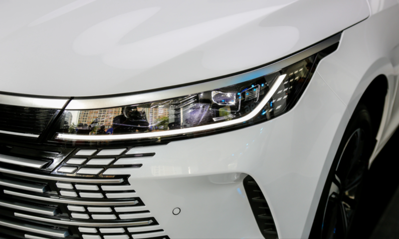 Chi tiết xe BYD Seal 5 2026: Sedan hạng C hybrid có gì?
