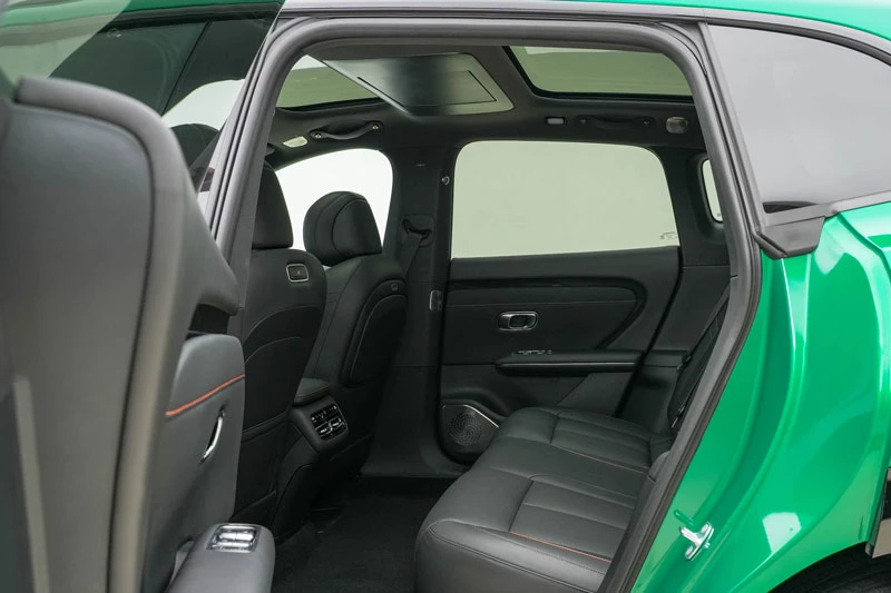 SUV hạng D mạnh 367 mã lực, trang bị tiên tiến, giá hơn 540 triệu đồng - Hình 6