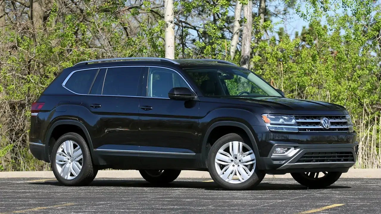 Hơn 200.000 chiếc SUV Volkswagen và Audi bị triệu hồi vì nguy cơ hỏng thước lái - Hình 1