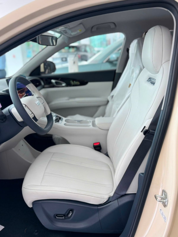 Geely EX2 2026 khuyến mãi T8/2026: Giá lăn bánh, thông số xe, trả góp