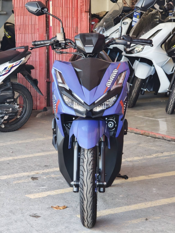 Honda-Vario-125-Street-13