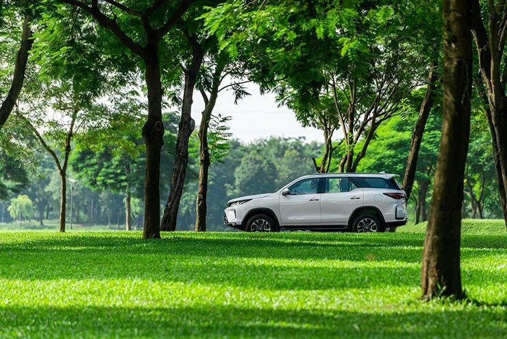 Chi tiết giá xe Toyota Fortuner 2026 lăn bánh và thông số kỹ thuật các phiên bản Legender - Hình 2