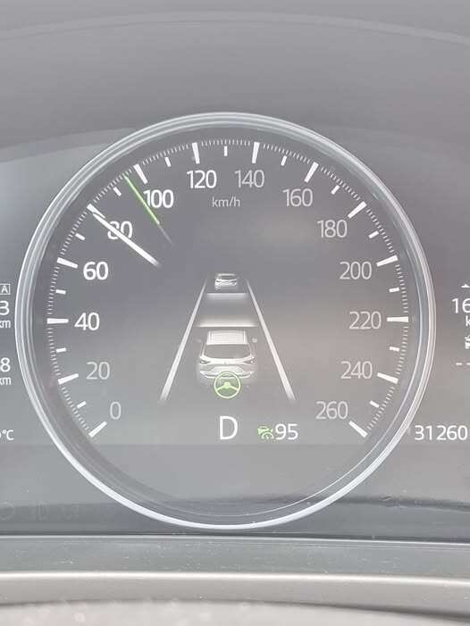 Mazda sử dụng Mazda Radar Cruise Control (MRCC).